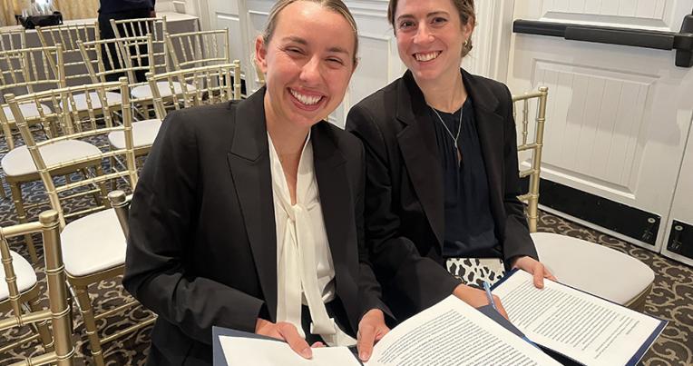Maeve Anderson (left) and Ana Mackay Peltzer
