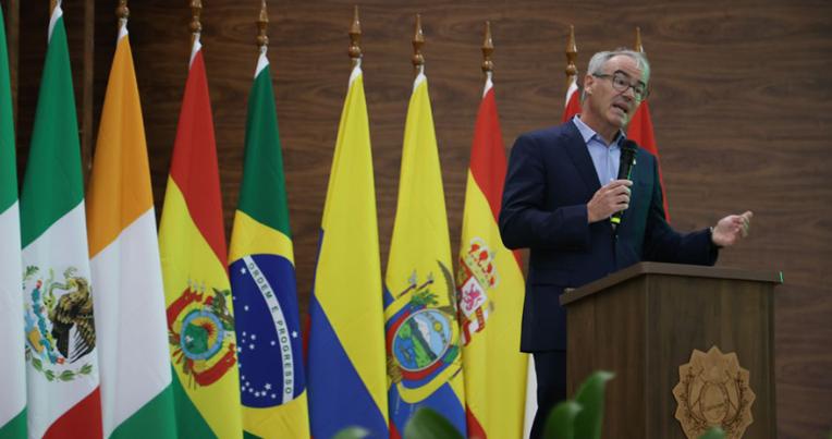 William Boyd speaking at the Governors’ Climate and Forests Task Force’s annual meeting in Acre, Brazil, in May 2025. Photo: Gil Silva / KYVO for the GCF Task Force
